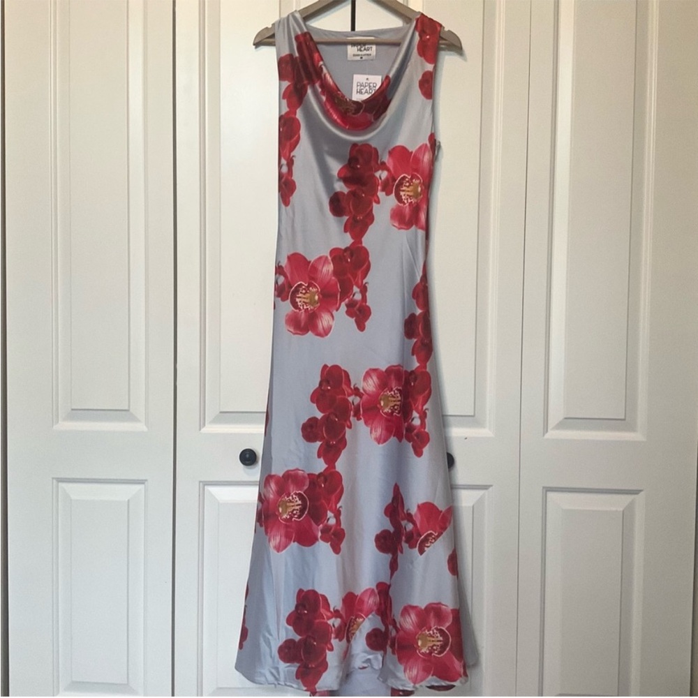 Escapada Floral Cowl Neck Midi Dress - Red Floral on Light Gray